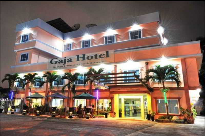 Gaja Hotel Pekanbaru Exteriér fotografie