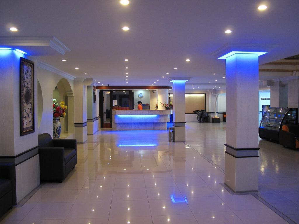 Gaja Hotel Pekanbaru Exteriér fotografie