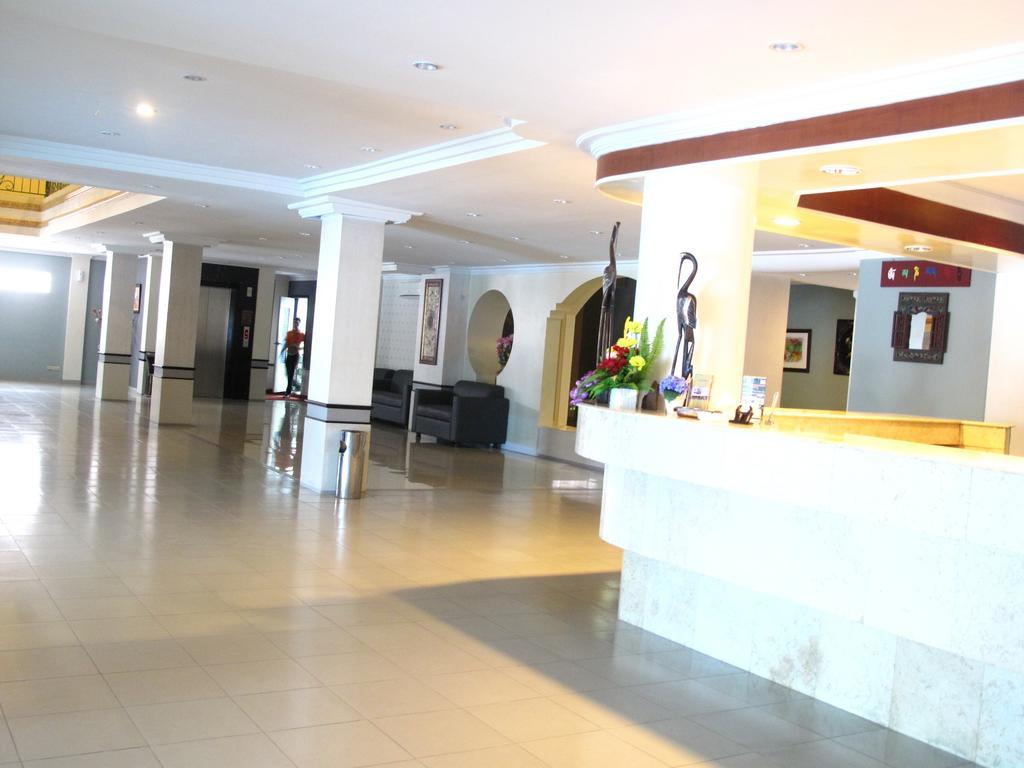 Gaja Hotel Pekanbaru Exteriér fotografie