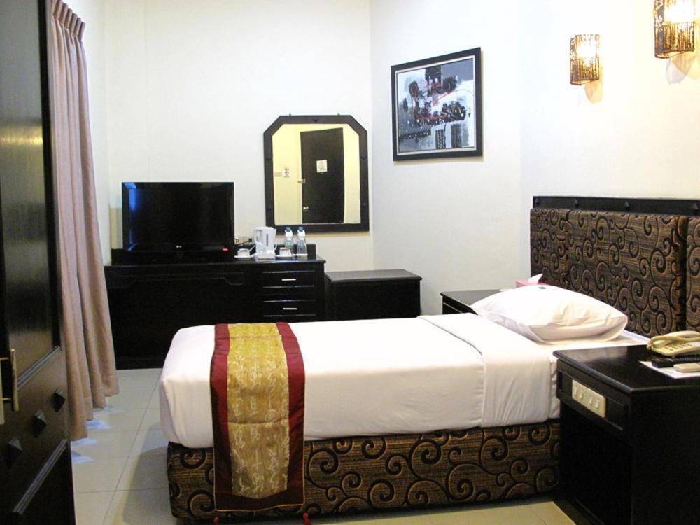 Gaja Hotel Pekanbaru Pokoj fotografie